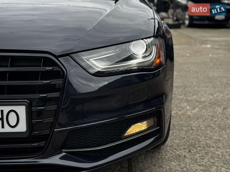 Седан Audi A4 2014 в Житомирі