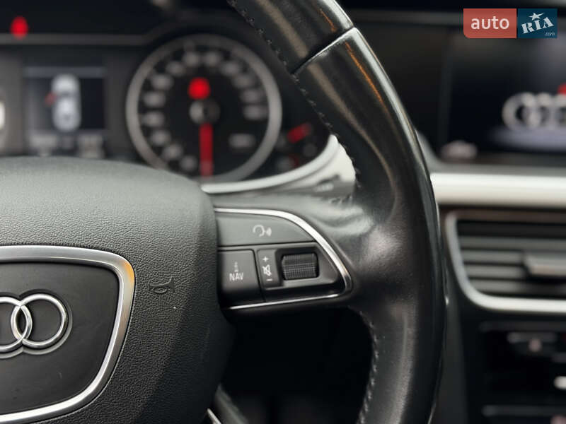 Седан Audi A4 2014 в Житомирі