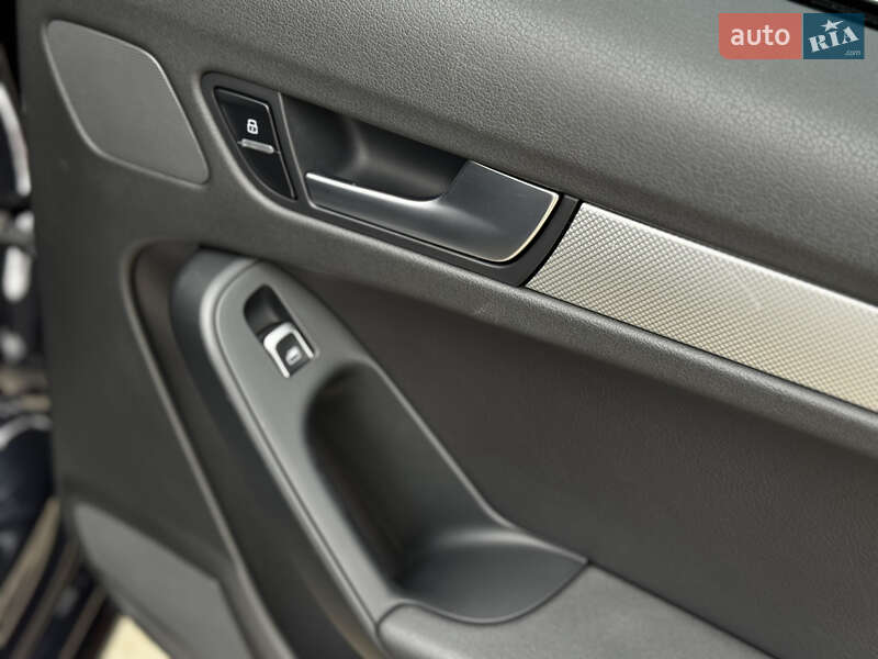 Седан Audi A4 2014 в Житомирі