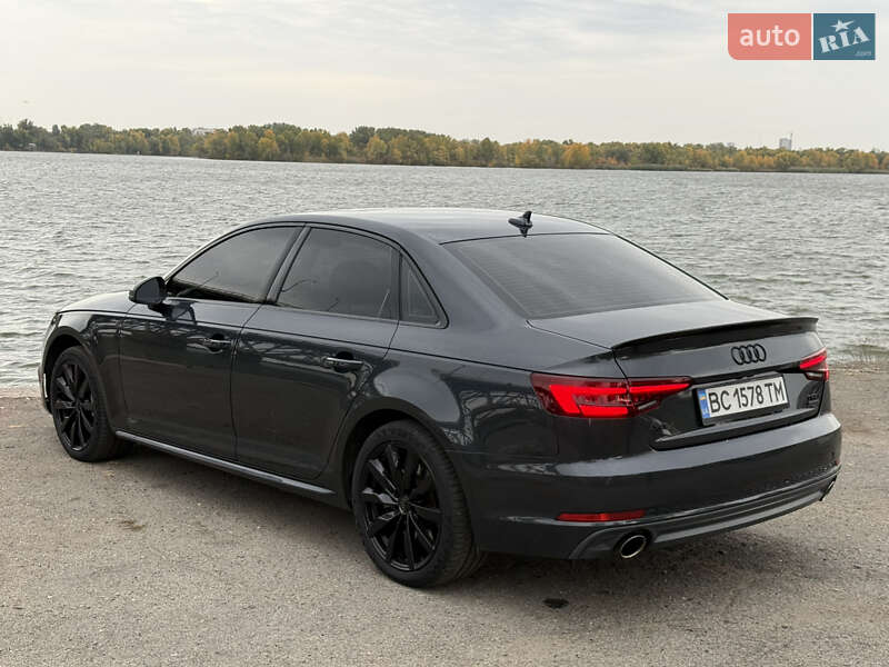 Седан Audi A4 2017 в Днепре
