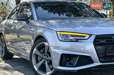 Седан Audi A4 2015 в 