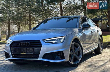Седан Audi A4 2015 в 