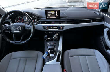 Универсал Audi A4 2017 в 