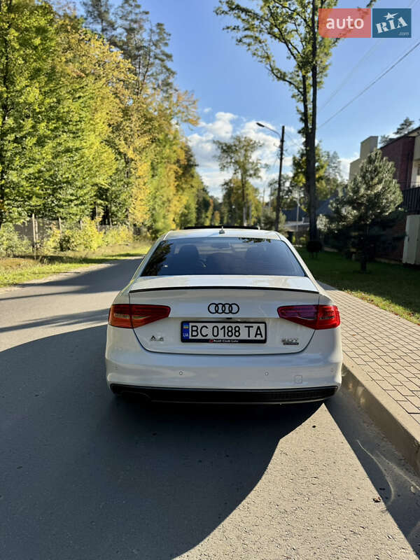 Седан Audi A4 2014 в Львове