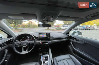 Седан Audi A4 2021 в 