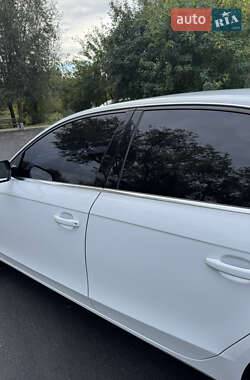 Седан Audi A4 2014 в 