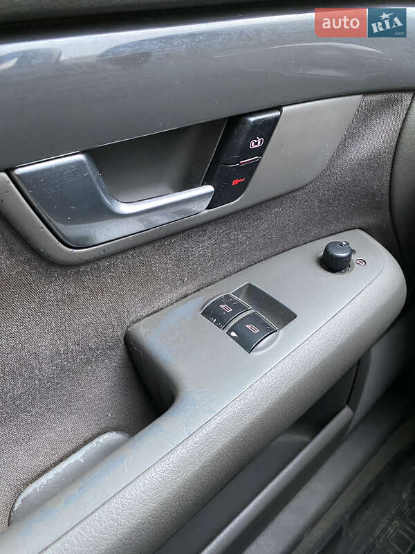 Седан Audi A4 2001 в Тернополе