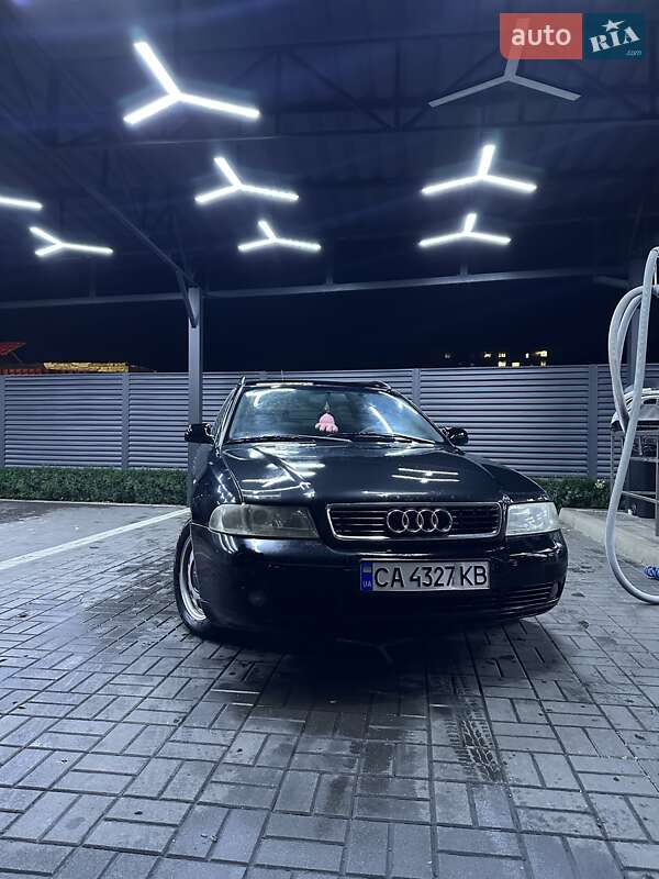 Универсал Audi A4 2000 в Черкассах