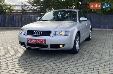 Седан Audi A4 2004 в 