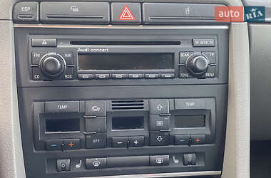 Седан Audi A4 2004 в 