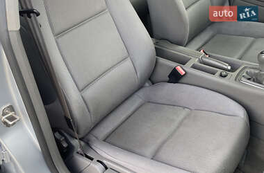 Седан Audi A4 2004 в 