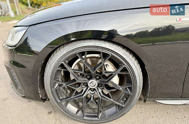 Седан Audi A4 2020 в 
