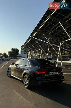 Седан Audi A4 2015 в Киеве