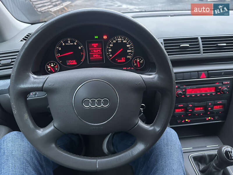 Универсал Audi A4 2004 в Днепре