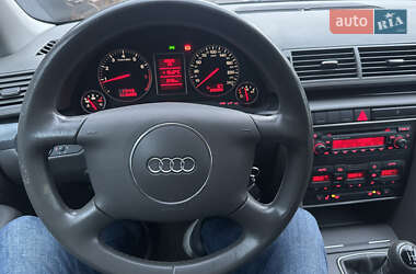 Универсал Audi A4 2004 в 