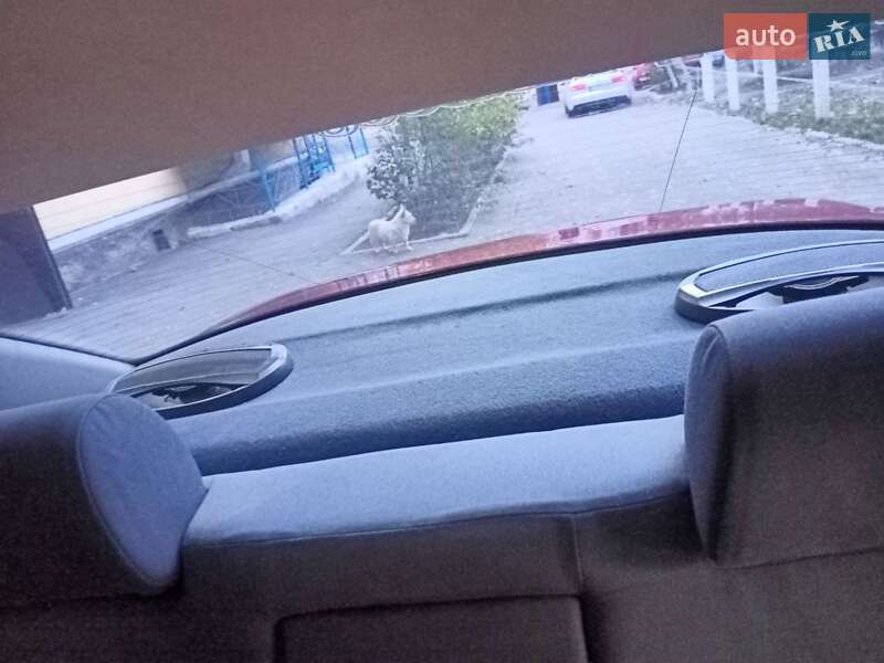 Седан Audi A4 1995 в Измаиле