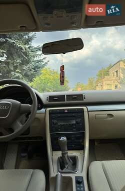 Седан Audi A4 2005 в 