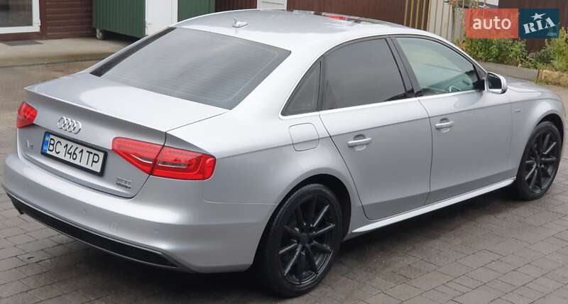 Седан Audi A4 2014 в Львове