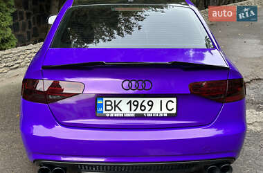 Седан Audi A4 2013 в 