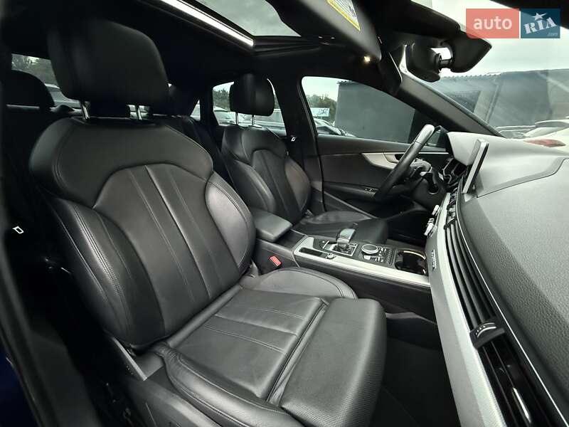 Седан Audi A4 2019 в Львові