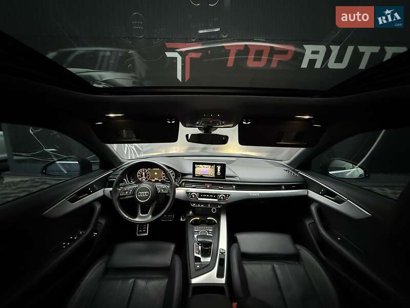 Седан Audi A4 2019 в Львові