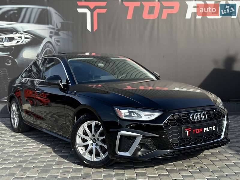 Седан Audi A4 2022 в Львове