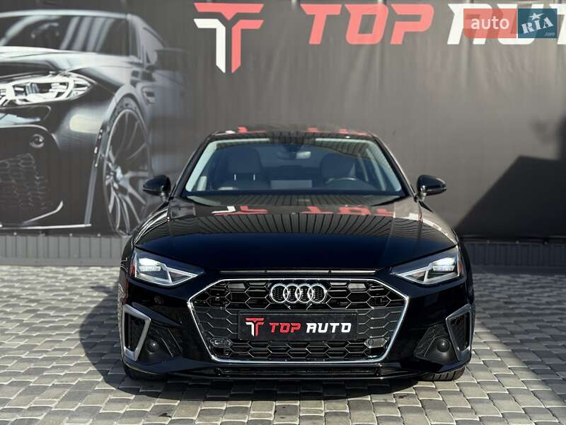 Седан Audi A4 2022 в Львове
