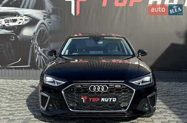 Седан Audi A4 2022 в 