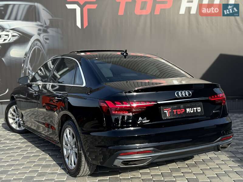 Седан Audi A4 2022 в Львове
