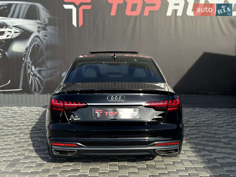 Седан Audi A4 2022 в Львове