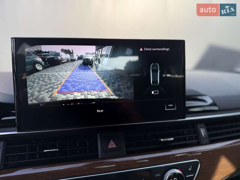 Седан Audi A4 2022 в Львове