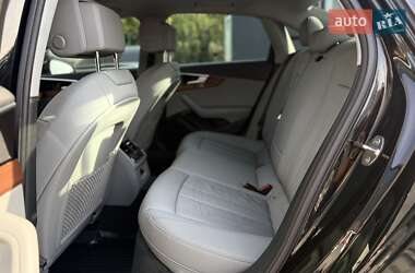 Седан Audi A4 2022 в 