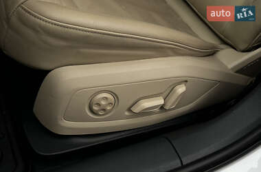Седан Audi A4 2019 в 