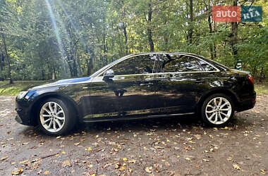 Седан Audi A4 2017 в 