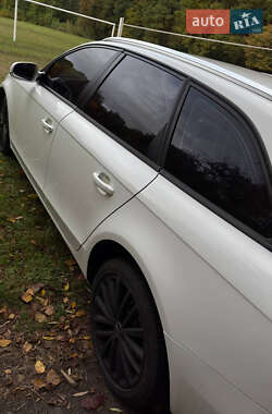 Универсал Audi A4 2012 в 