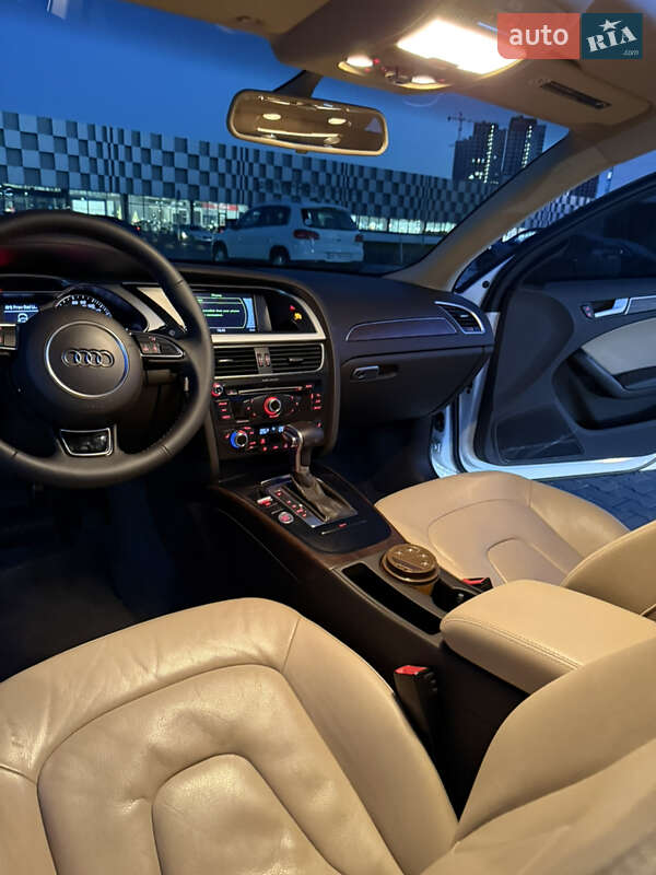 Седан Audi A4 2015 в Одессе