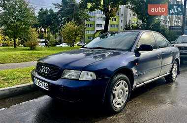 Седан Audi A4 1996 в Новояворівську