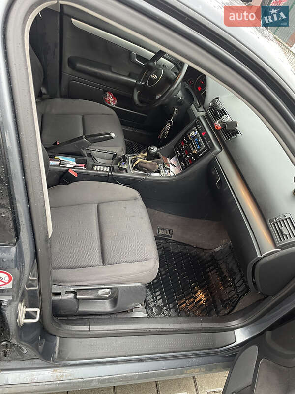 Седан Audi A4 2001 в Балті