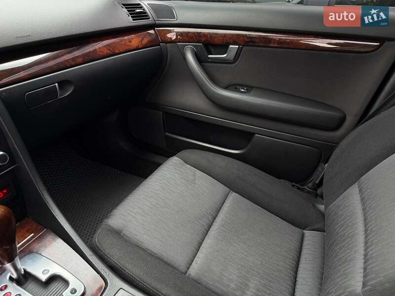 Седан Audi A4 2007 в Ровно