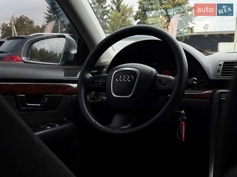 Седан Audi A4 2007 в Ровно