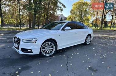 Седан Audi A4 2015 в 