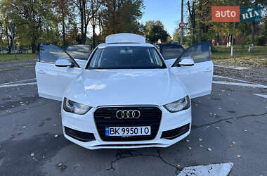 Седан Audi A4 2015 в 