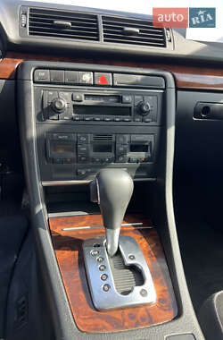 Седан Audi A4 2006 в 
