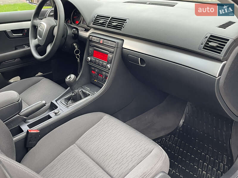 Седан Audi A4 2007 в Сарнах