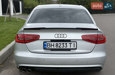 Седан Audi A4 2012 в 