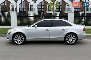 Седан Audi A4 2012 в 