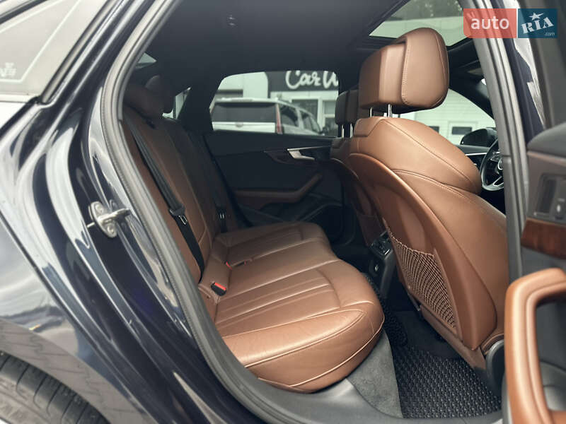 Седан Audi A4 2016 в Киеве
