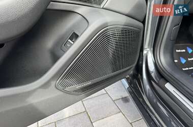 Седан Audi A4 2018 в 