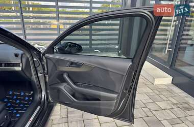 Седан Audi A4 2018 в 