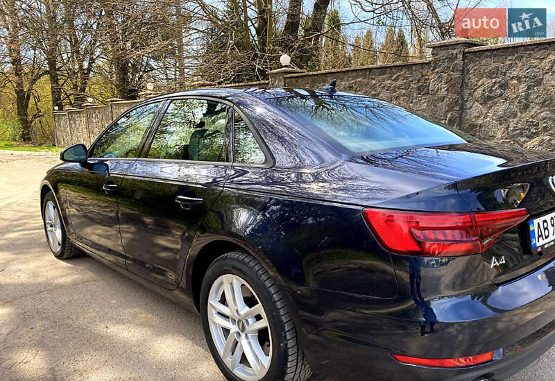 Седан Audi A4 2017 в Києві